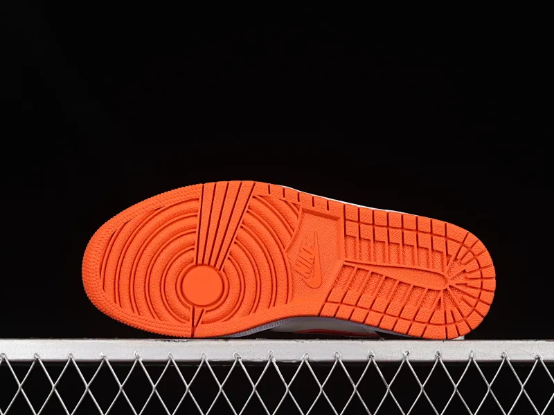 All categories Air Jordan Jordan series basketball shoes Air Jordan 1 Low Z version Air Jordan 1 Low AJ1 Joe 1 patent leather color matching cultural and leisure sports sneakers DV1335-800